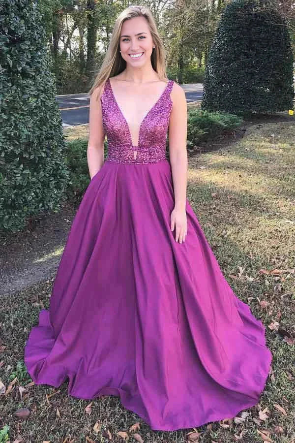 Vestido de fiesta con cola larga, escote en V y corte A con cuentas